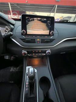 نيسان ألتيما